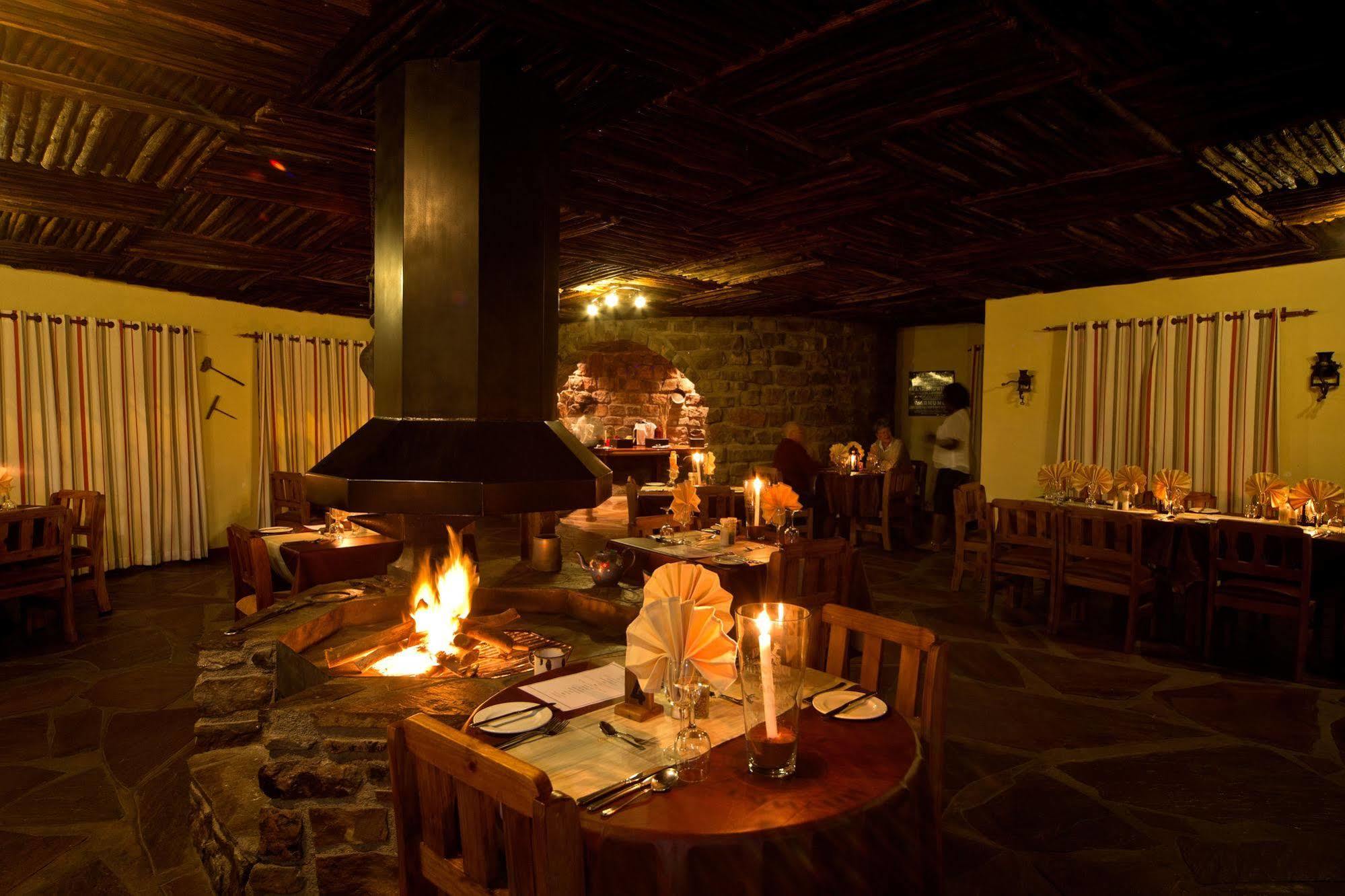 Gondwana Canyon Lodge Kanebis Buitenkant foto